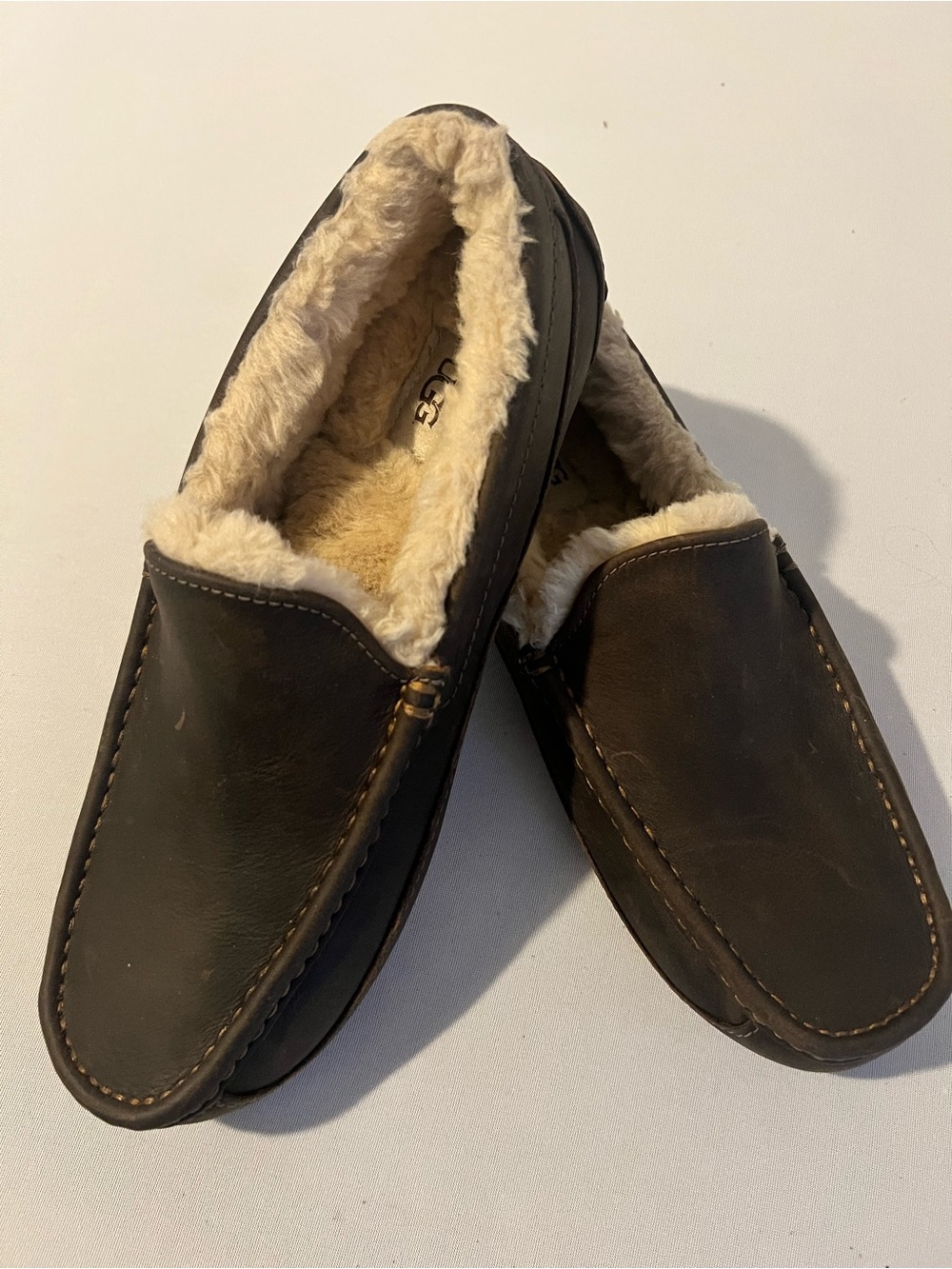 UGG Men's Ascot Suede Moc Toe Slippers in Chestnut | Men’s Size 10